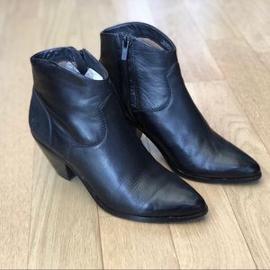 Frye Lila Western Short Boot Black 7.5